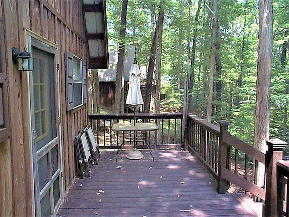 5th image of 102 Fern Dr