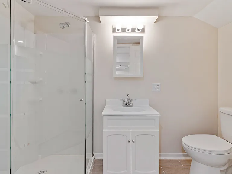 840 Amelia Ct — Photo 26