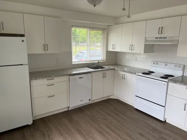 (undisclosed Address), Hillsboro, OR 97124