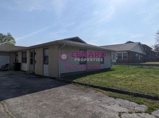 214 W College St #B, Bolivar, MO 65613