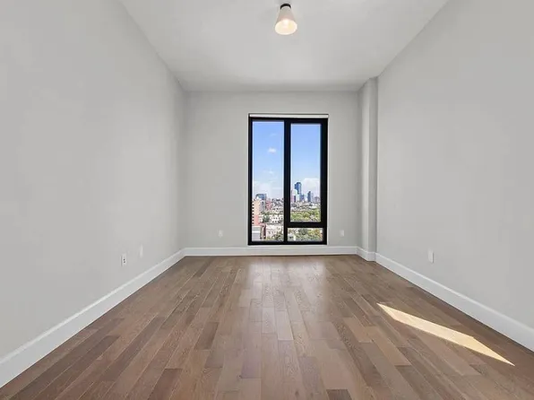 262 9th Street image 12 of 36