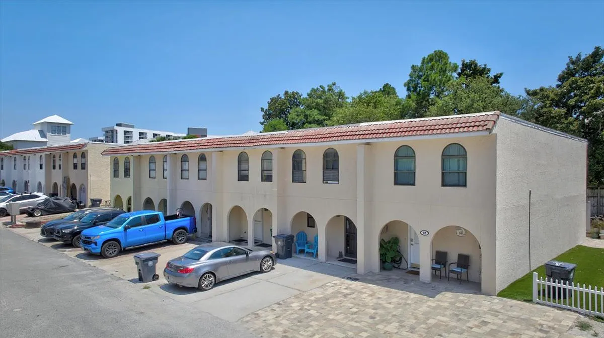 2 bed, 1284 sqft, $2,900 — Photo 3