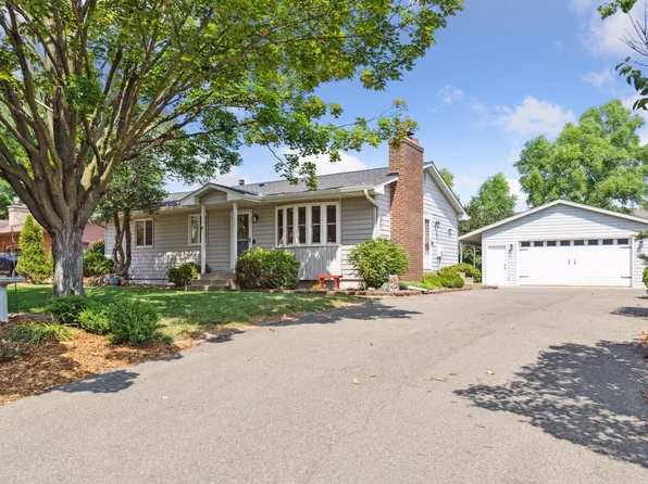 2609 Louisa Ave, Mounds View, MN 55112