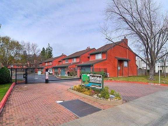 4th image of 9375 River Oaks Ln
