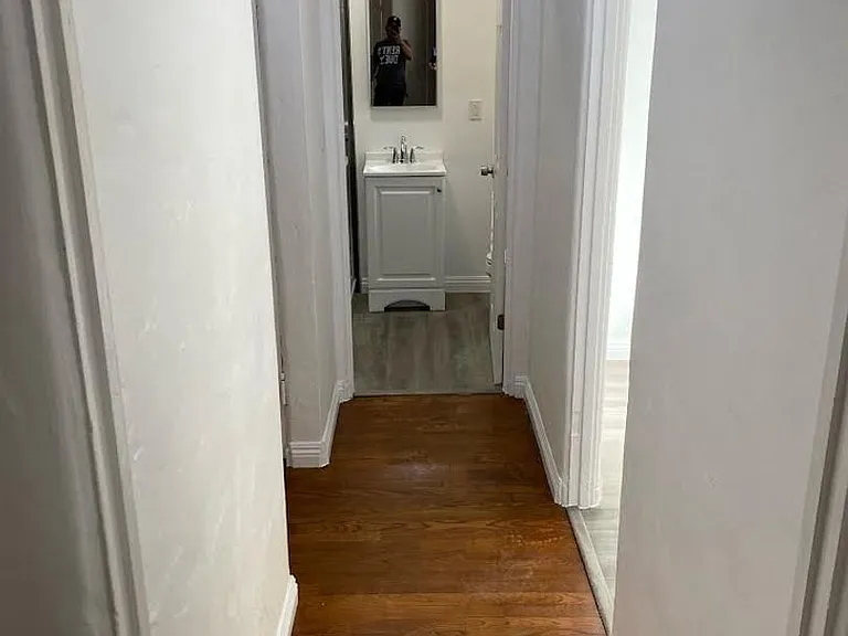 450 S Cochran Ave — Photo 5