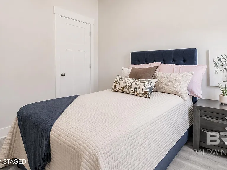 420 Parkerman Ave — Photo 22
