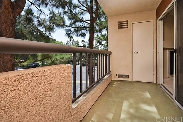 21500 Burbank Blvd #304 — Photo 10
