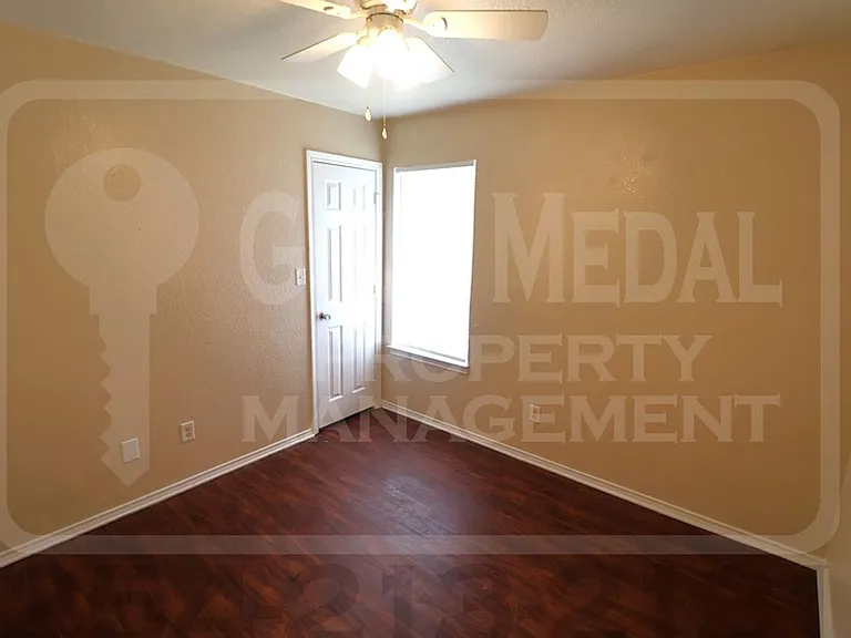 2806 Cantabrian Dr — Photo 10