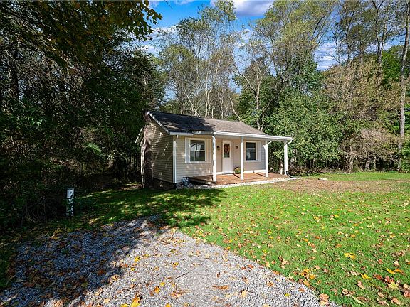 2nd image of 61 McMillan Rd