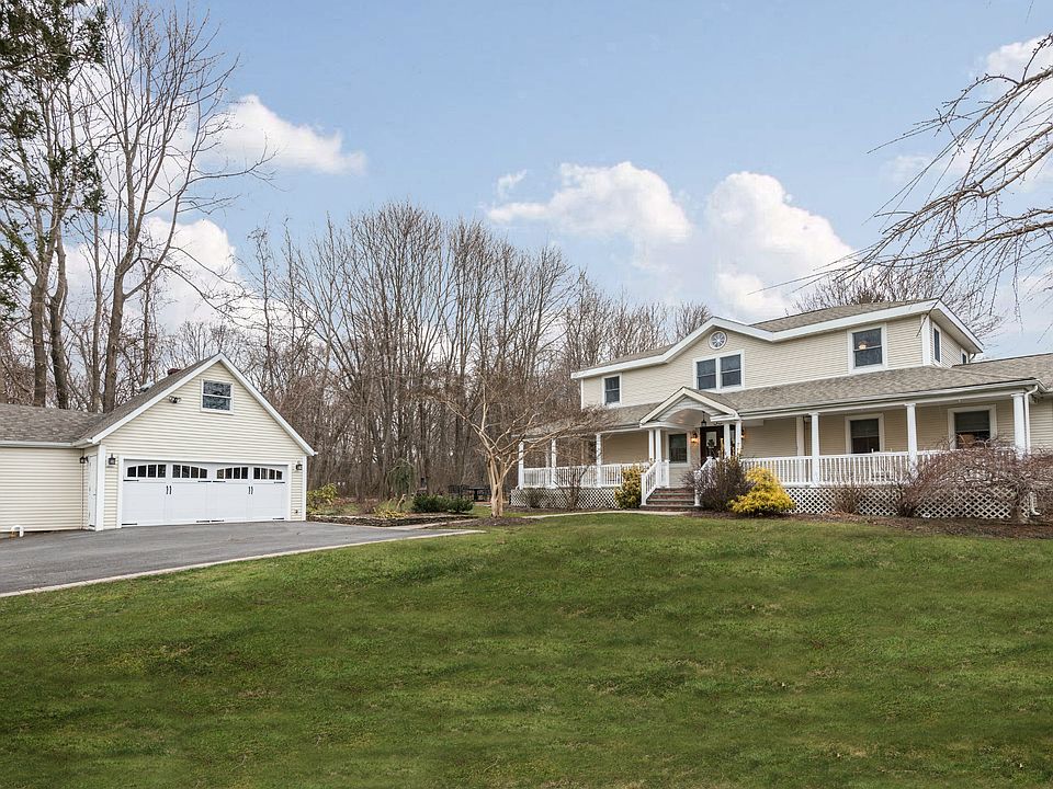 33 Newfoundland Ave, Huntington, NY 11743 Zillow