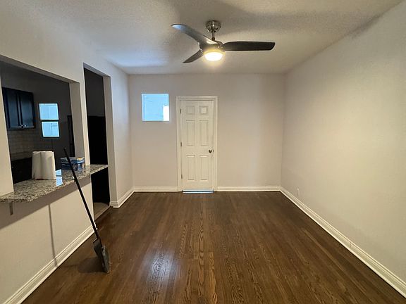 3rd image of 6724 S Clyde Ave #2N