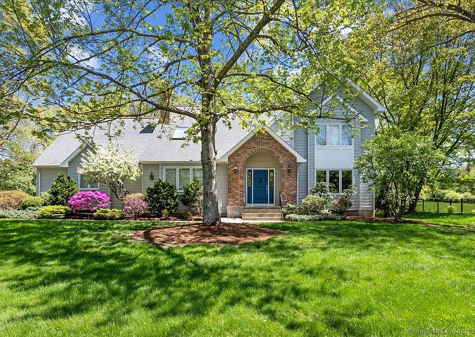 1st image of 56 Cambridge Drive