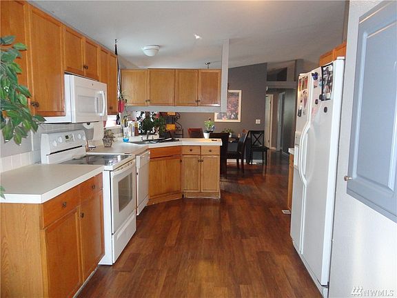 4th image of 6510 161st Street Ct E