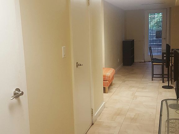 2nd image of 160 Pulaski St #1