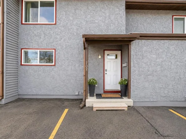 9930 N Bonaventure Dr SE #702, Calgary, AB T2J 4L4