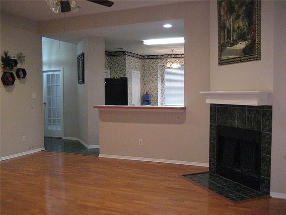 2nd image of 4136 Creekhollow Dr