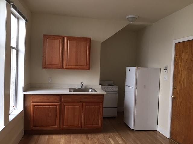 1st image of 1815 Powell St APT 14