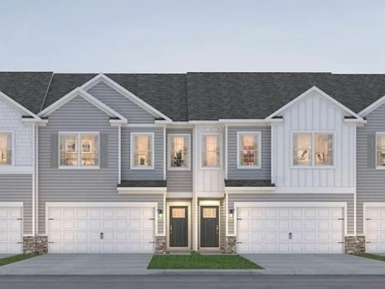 38 Fonthill Ct — Photo 1