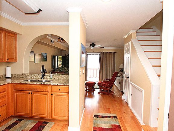 3rd image of 79 Wilshire Heights Dr #79