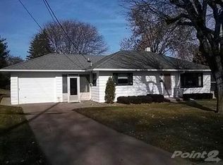 955 Kane St, Dubuque, IA 52001