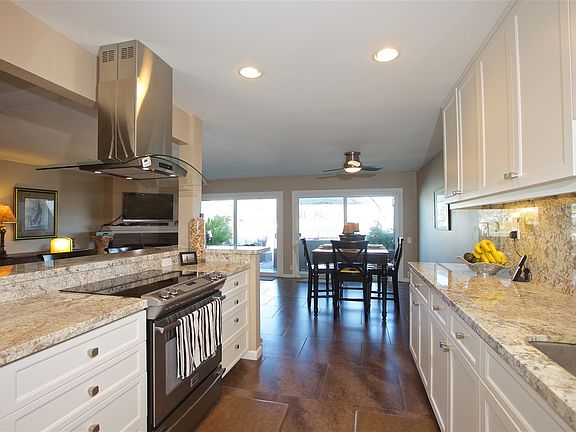 4th image of 3 Antigua Ct