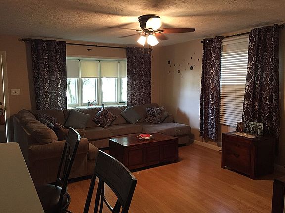 Bay window & hardwood floors
