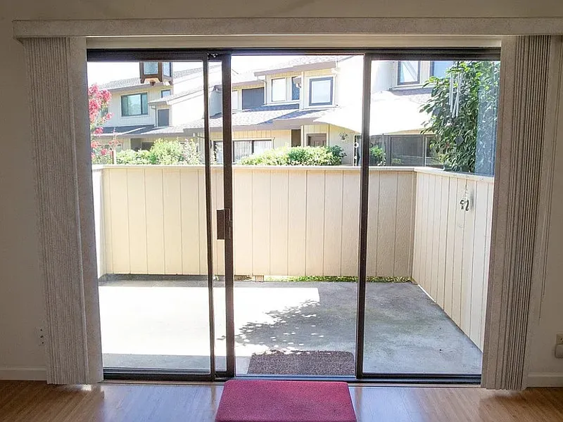 2 bed, 2.0 bath, 1044 sqft, $1,515 — Photo 3