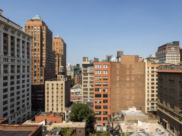 142 East 16th Street image 2 of 13