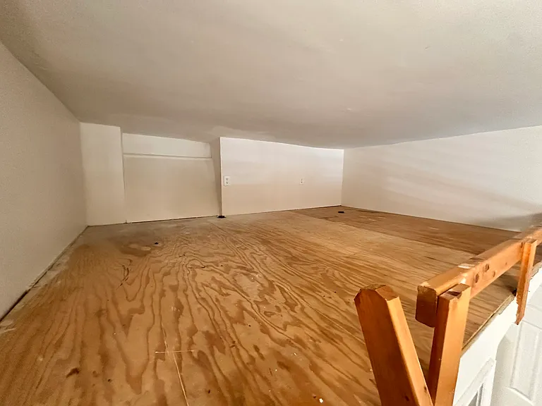1920 Bainbridge St #1F — Photo 9