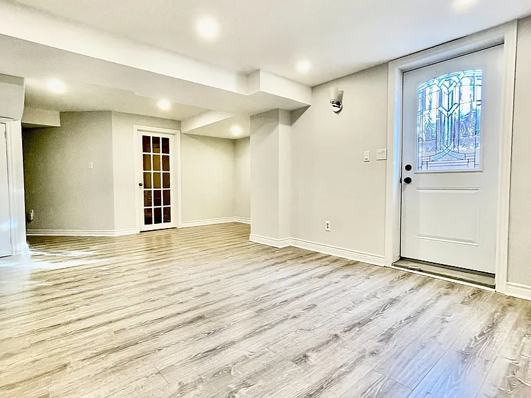 3 Teseo Ct #BASEMENT — Photo 11