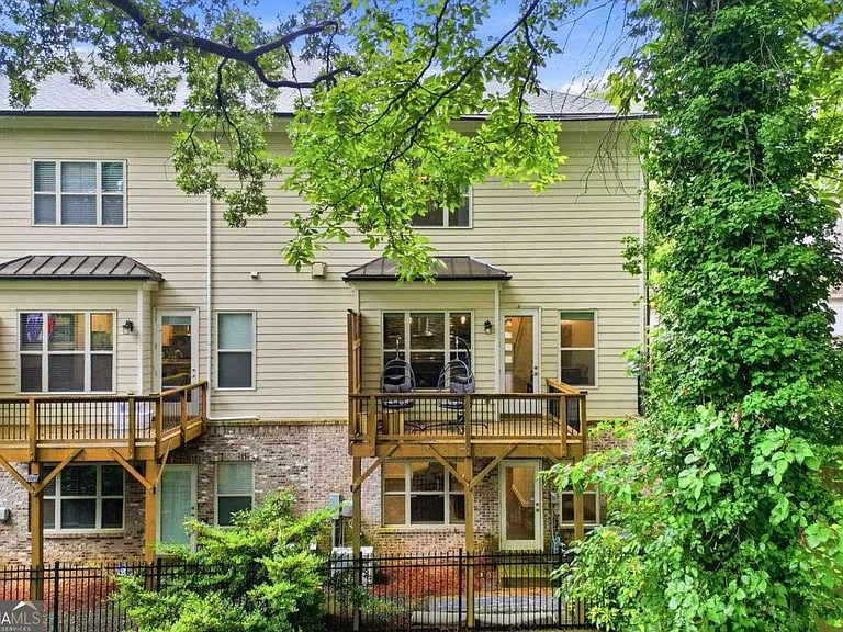 826 Canterbury Overlook — Photo 16