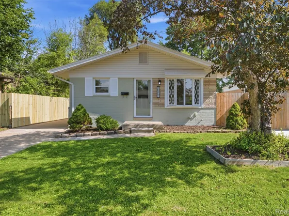19597 Stafford St, Clinton Township, MI 48035