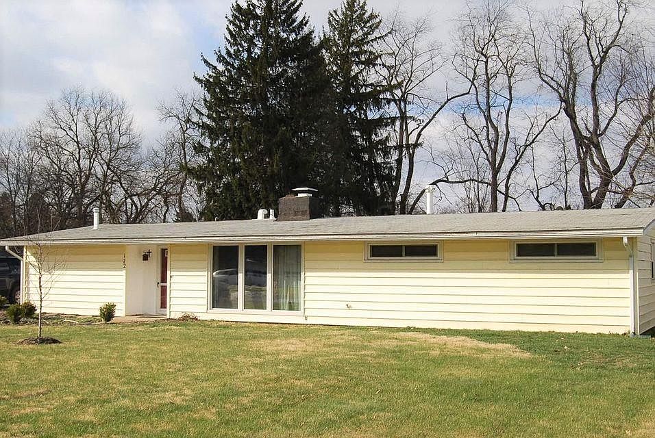 1st image of 172 Gladys Ave
