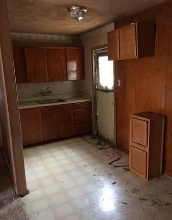 4th image of 490 Lincolnshire Dr