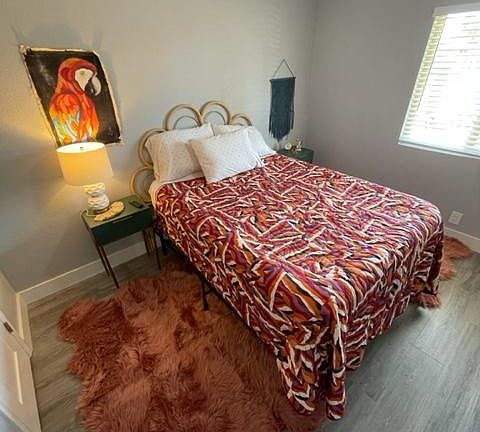 5th image of 1242 W Manhatton Dr