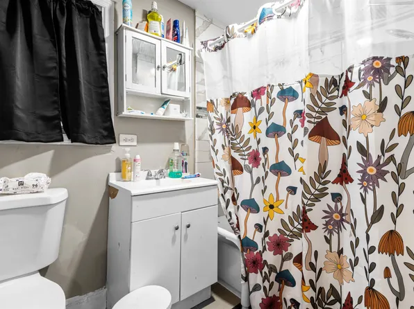 121 Lembeck Avenue image 8 of 23