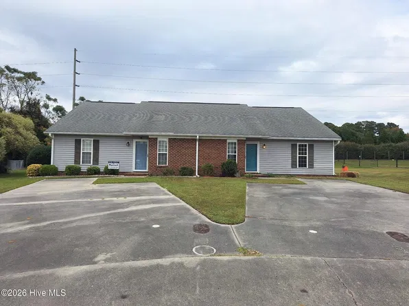 1400 Victorious Pl #A, Greenville, NC 27858