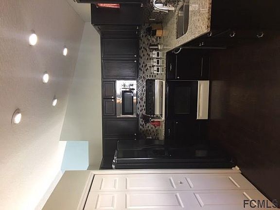 4th image of 47 Rose Dr