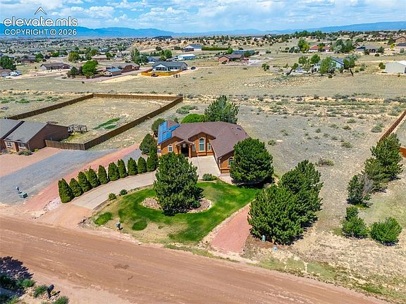 5th image of 611 S Lone Cowboy Dr