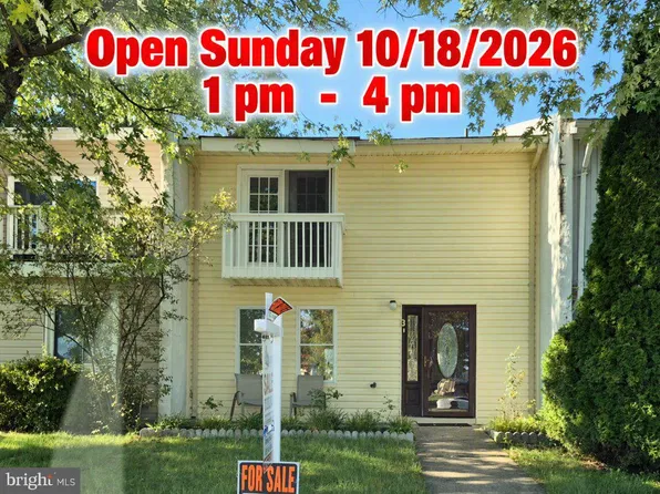 3 Monarch Dr, Sterling, VA 20164