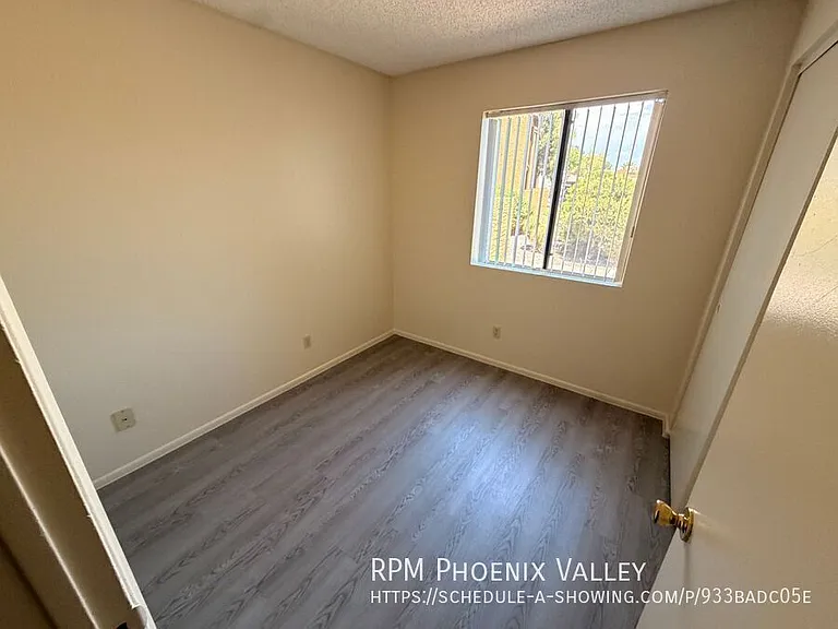 Parkside Apartments — Photo 79