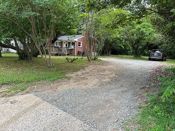 3rd image of 208 Lawrence St