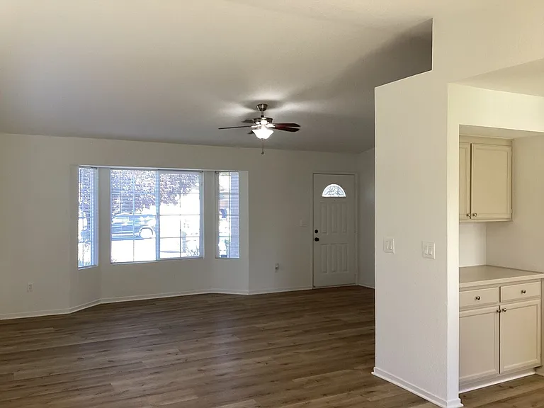 1450 La Jolla Way — Photo 10