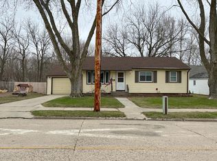 411 Winter Ave, Albert Lea, MN 56007