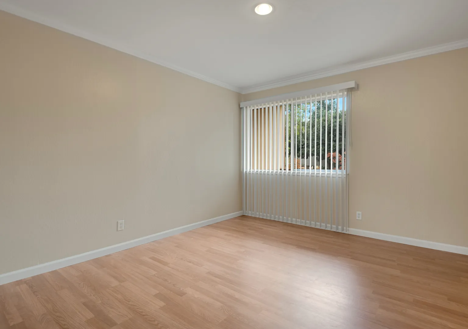 Stanford Garden Apartments — Photo 3