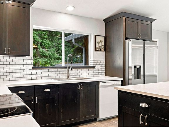 5th image of 43131 Valley Creek Ln