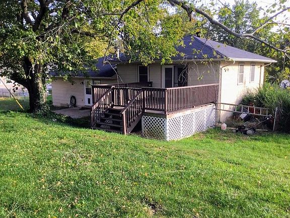 3rd image of 508 Thomas Dr