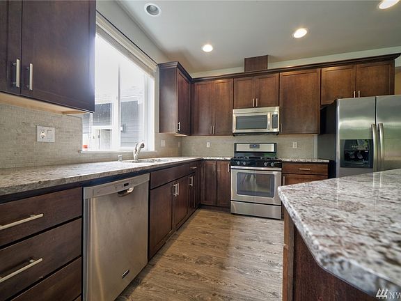 5th image of 8925 164th Ave NE