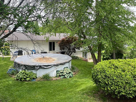 3rd image of 8542 Maylor Dr