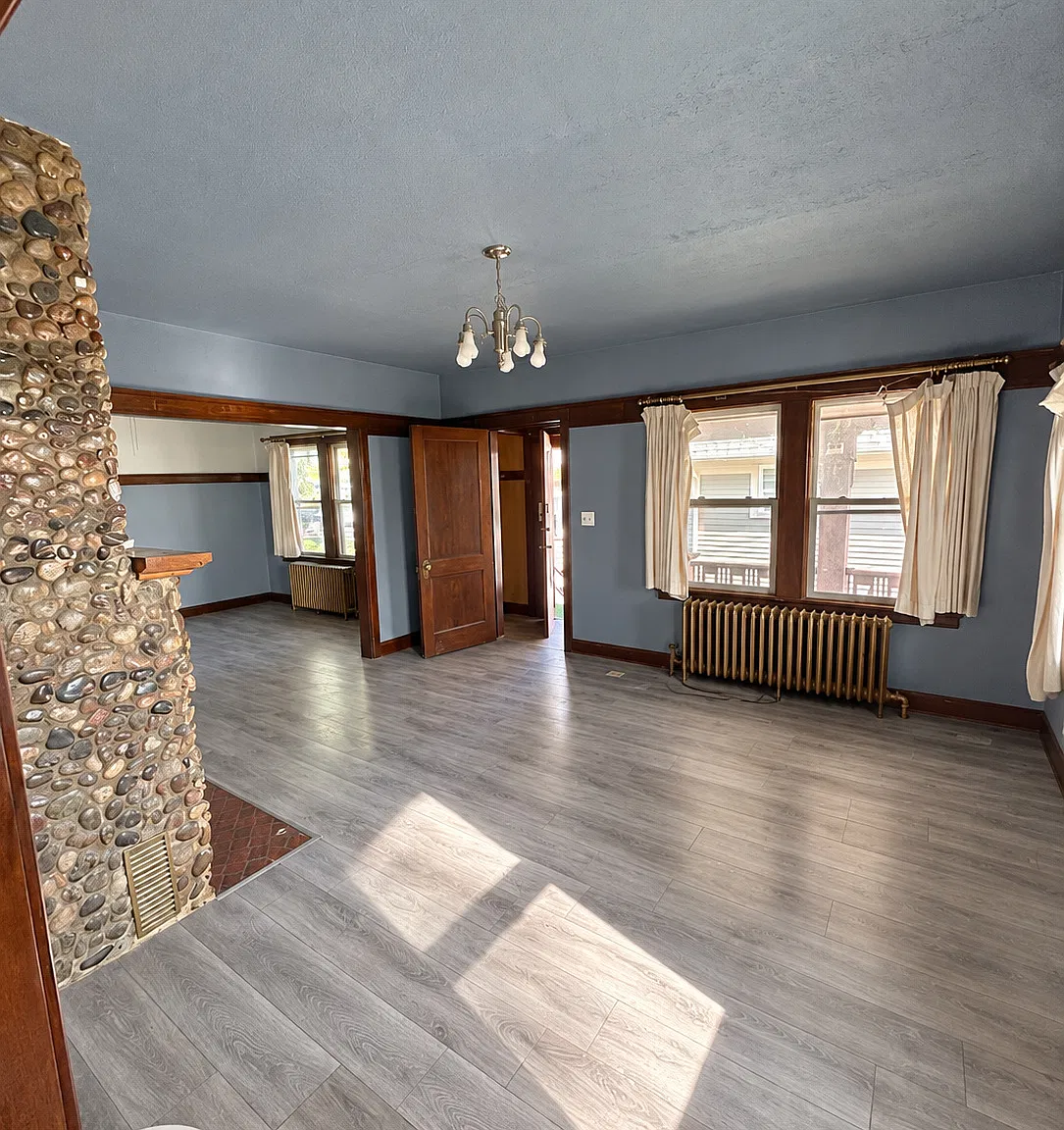 1928 East 5th Street - 1 — Photo 2